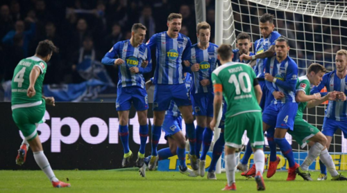 Pizarro lập kỷ lục cầu thủ lớn tuổi nhất ghi bàn tại Bundesliga