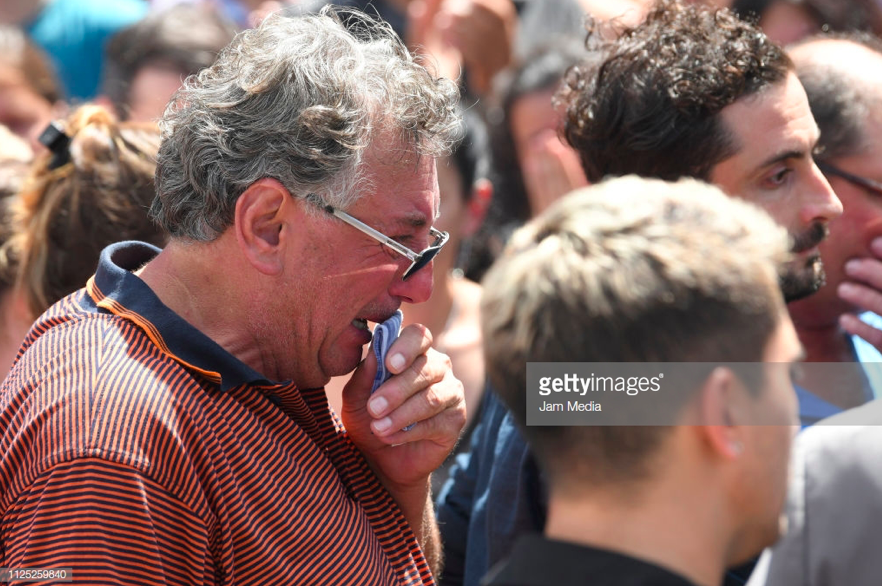 Biển nước mắt ở quê nhà tiễn đưa Sala - cầu thủ xấu số thiệt mạng trên đường đi ra mắt đội bóng mới