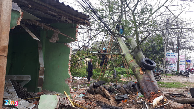 Xe container đâm liên hoàn trên quốc lộ, 1 người chết, 7 bị thương