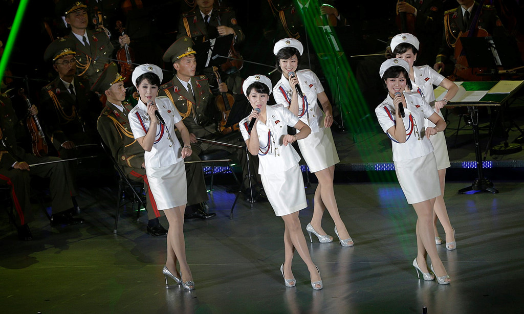 K-pop và giày thể thao - cuộc cách mạng văn hóa của ông Kim Jong Un K-pop và giày thể thao - cuộc cách mạng văn hóa của ông Kim Jong Un