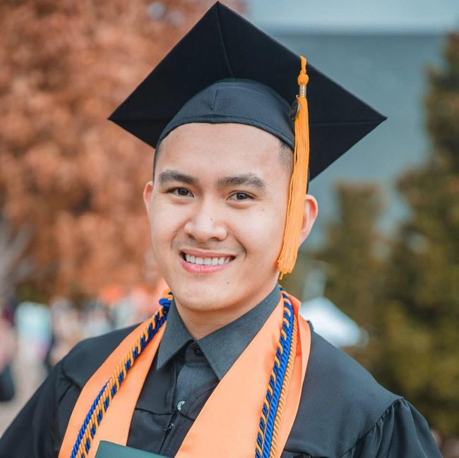 Cận cảnh chân dung con trai Hoài Linh: điển trai như tài tử, tốt nghiệp ĐH danh tiếng tại Mỹ, chưa 30 tuổi đã có sự nghiệp