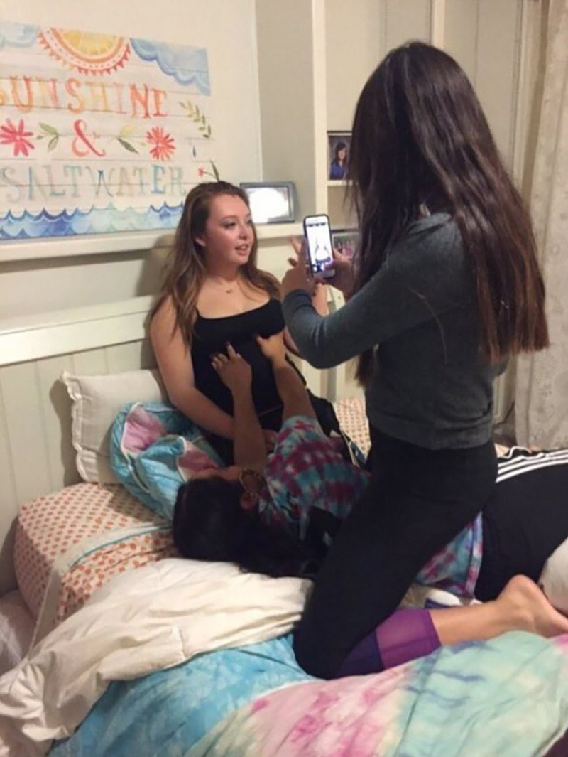 Chùm ảnh: Cười vỡ bụng với sự thật bất ngờ phía sau những bức ảnh đẹp lung linh đáng ghen tị của các thánh sống ảo