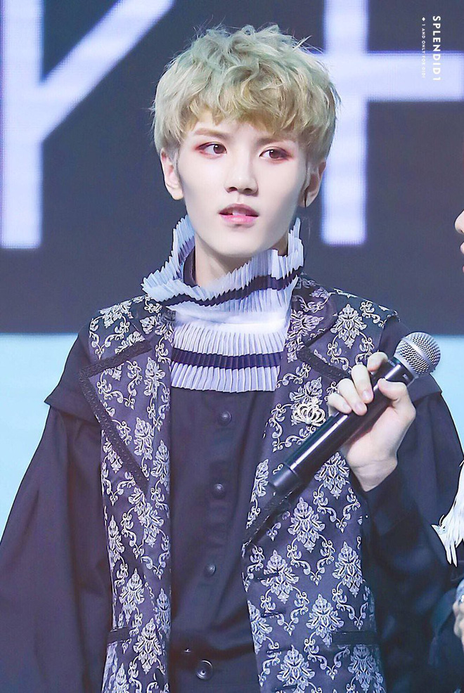 Nam sinh điển trai, cao 1m82 gây náo loạn cổng trường thi vào lò đào tạo ngôi sao hàng đầu Châu Á hôm nay là ai?