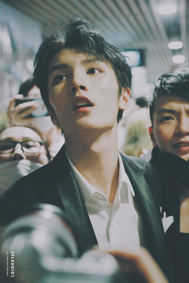 Nam sinh điển trai, cao 1m82 gây náo loạn cổng trường thi vào lò đào tạo ngôi sao hàng đầu Châu Á hôm nay là ai?