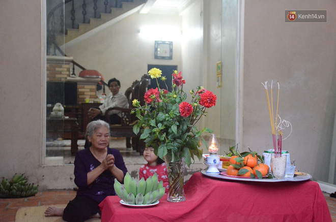 Hà Nội: Dùng kim khâu vào da của 17 ông lợn để thực hiện lễ rước và tế lợn trong đêm ở làng La Phù Hà Nội: Dùng kim khâu vào da của 17 ông lợn để thực hiện lễ rước và tế lợn trong đêm ở làng La Phù