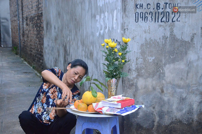 Hà Nội: Dùng kim khâu vào da của 17 ông lợn để thực hiện lễ rước và tế lợn trong đêm ở làng La Phù