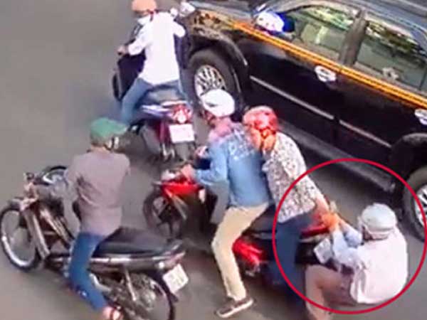 Bình Định: Kẻ lạ mặt liên tục dùng dao, rựa… cướp vàng, tiền của dân