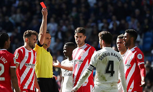 Ramos gia tăng kỷ lục thẻ đỏ ở La Liga