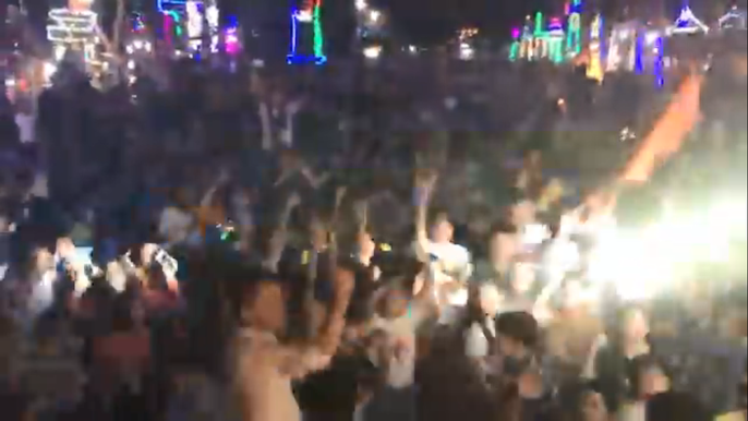 Quảng Nam: Tranh cãi chuyện trường học như vũ trường