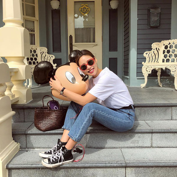 Không cần nghĩ nhiều khi diện quần jeans, các nàng cứ mix cùng 3 mẫu giày này là đẹp tuyệt đối