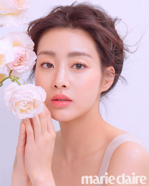 Mặt mộc của tình cũ Hyun Bin chính là điều mà mọi quý cô ao ước: xinh đẹp hệt như khi tô son điểm phấn Mặt mộc của tình cũ Hyun Bin chính là điều mà mọi quý cô ao ước: xinh đẹp hệt như khi tô son điểm phấn