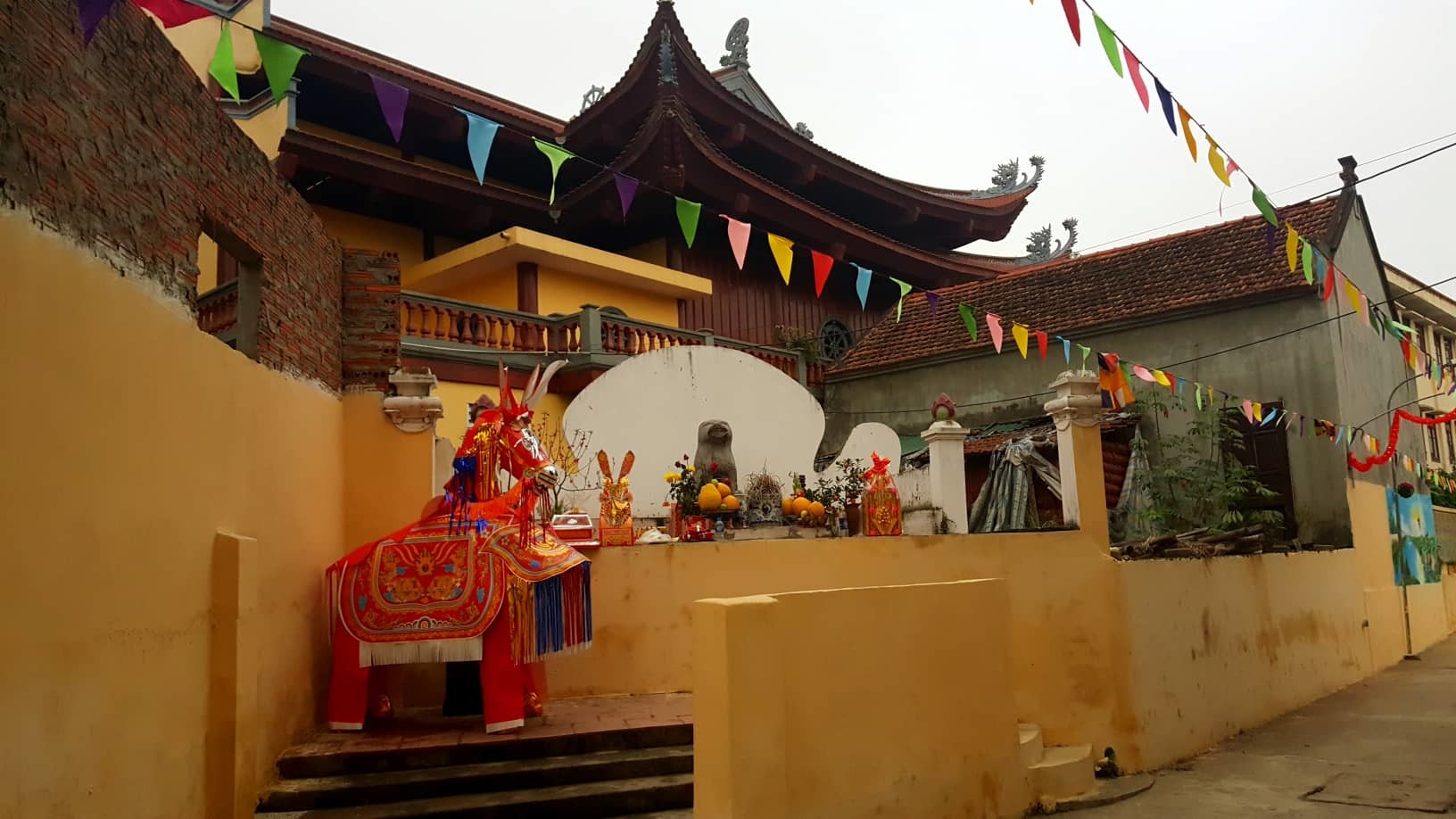 Bình luận Kỳ lạ ngôi làng có tục thờ chó đá 400 tuổi ở Hà Nội