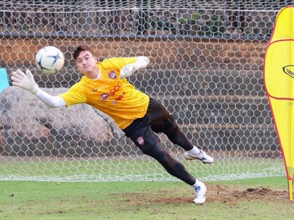 Đặng Văn Lâm chia sẻ về 2 tuần đầu tập luyện dưới màu áo của Muangthong United