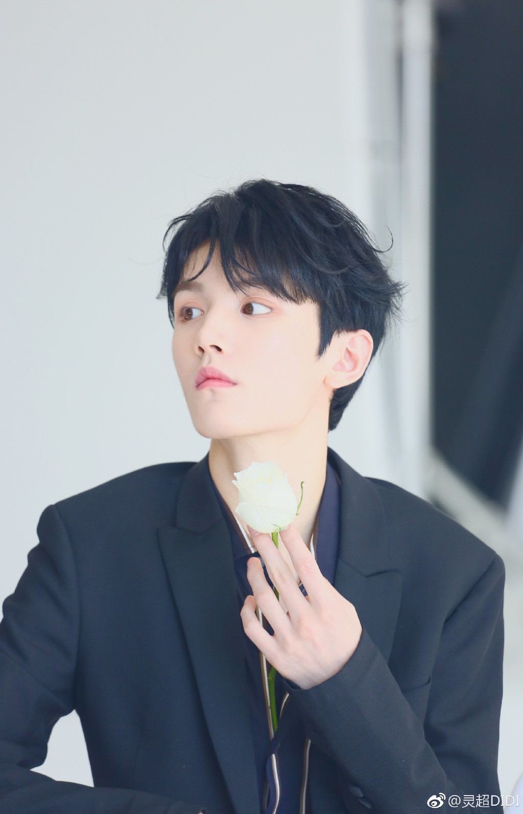 2 mỹ nam sinh năm 2001 gây bão ở lò nghệ thuật lớn nhất châu Á: Người con nhà nòi, người nổi nhất nhì Produce 101