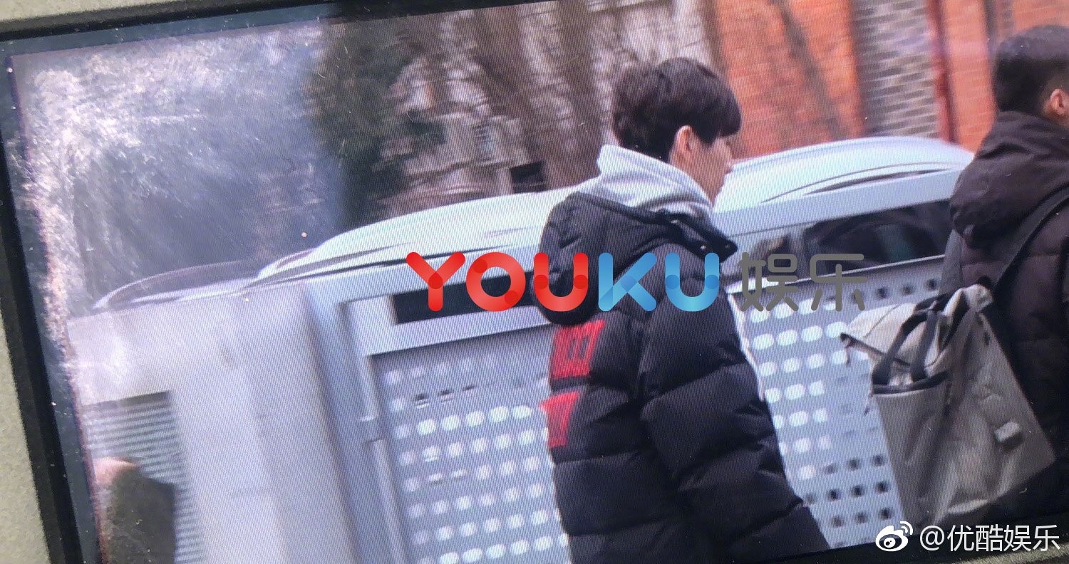 2 mỹ nam sinh năm 2001 gây bão ở lò nghệ thuật lớn nhất châu Á: Người con nhà nòi, người nổi nhất nhì Produce 101