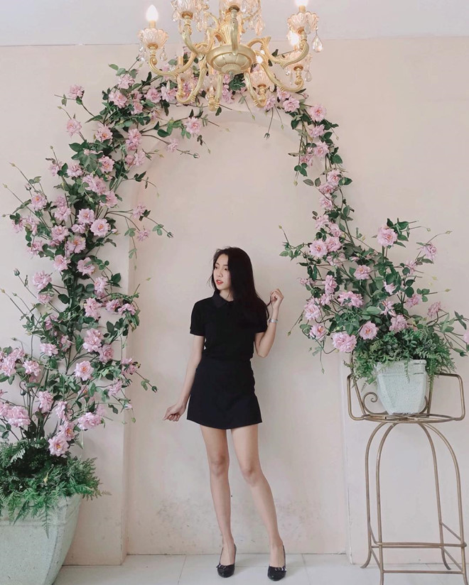 Bạn gái xinh đẹp của tiền đạo 10X ghi bàn thắng cho U22 Việt Nam