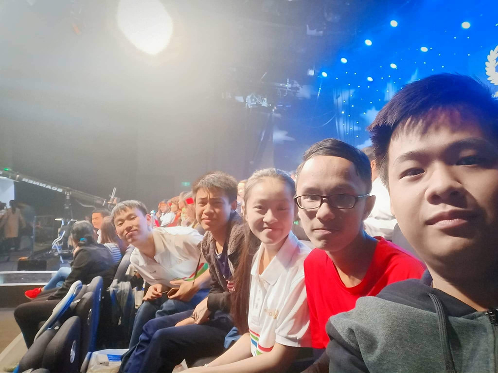 10X gây bão mạng với màn múa quạt tại Đường lên đỉnh Olympia là ai?