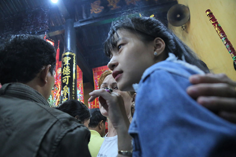 Video ảnh: Biển người đi lễ Bà Thiên Hậu lúc 0h ở Bình Dương