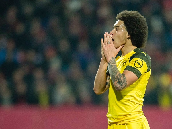 Vòng 22 Bundesliga: Bayern Munich thắng nhọc, Dortmund để đội bét bảng cầm chân