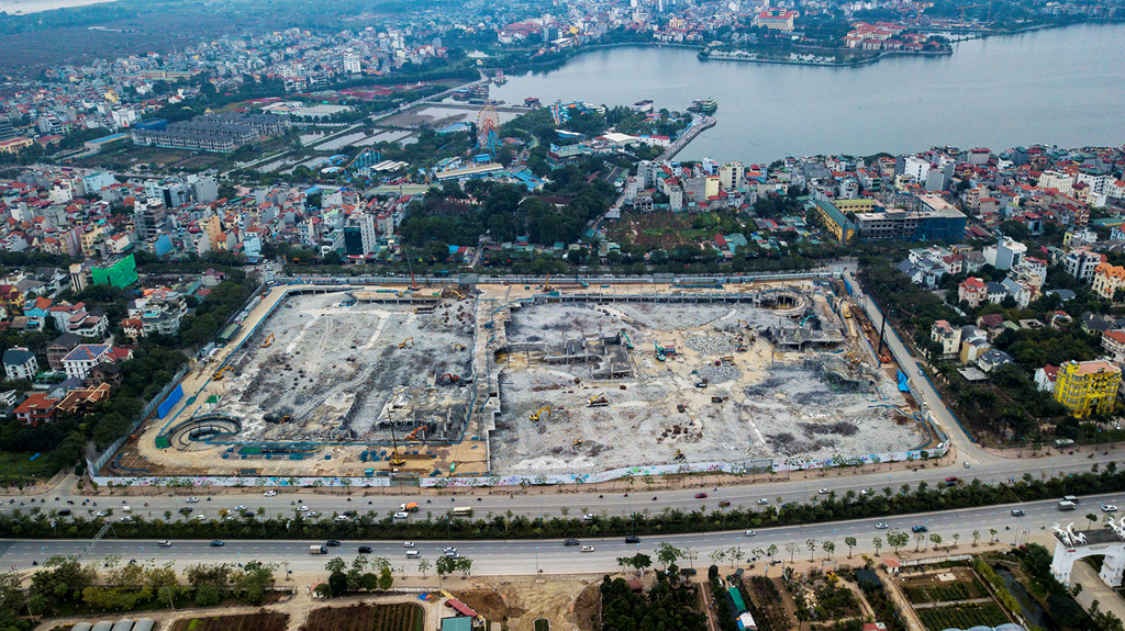 Các ‘đại gia’ ngoại đã thâu tóm đất tây Hồ Tây như thế nào?