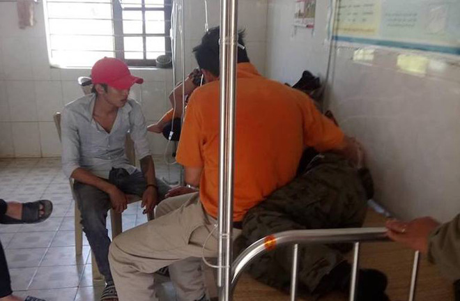 Đi tảo mộ ngày rằm gặp tổ ong khủng, hàng chục người bị ong đốt phải nhập viện