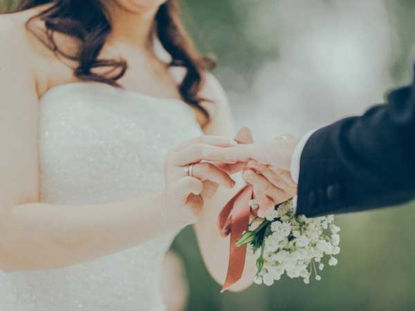 Tổ chức bữa tiệc sinh nhật cho con trai 400 ngàn đồng, tôi bị chồng dằn mặt bằng loạt ảnh nhạy cảm