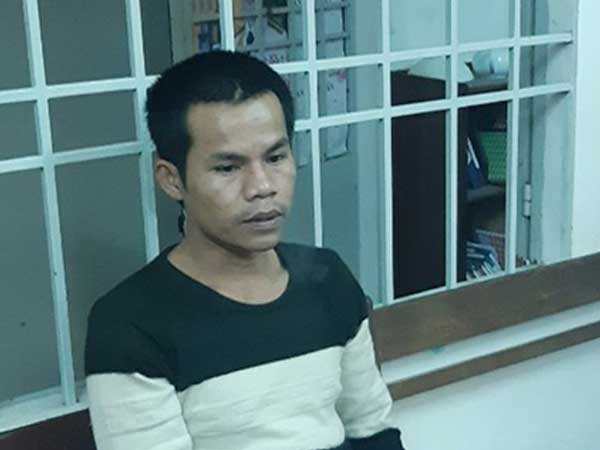 Nghi phạm hiếp dâm bỏ quên dép, rơi điện thoại ở hiện trường