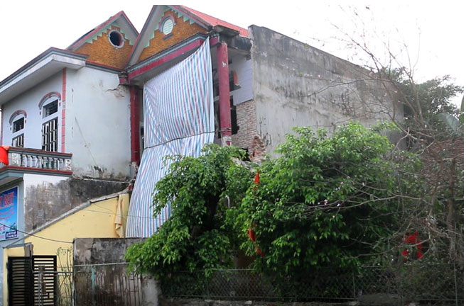 Em trai đặt mìn mưu sát gia đình anh ruột khiến 3 người bị thương