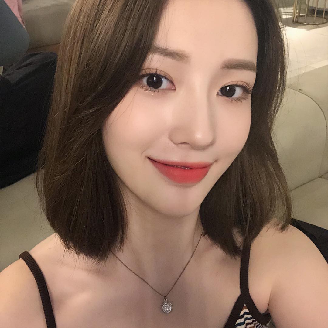 Các hot girl Hàn đánh mắt rất nhẹ nhưng vẫn xinh lồng lộn là nhờ cả vào bí kíp 2 giây này