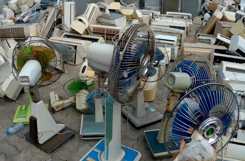 Bỏ 4 triệu mua nồi cơm điện Nhật cũ: Chồng cuồng hàng bãi, vợ phát hãi