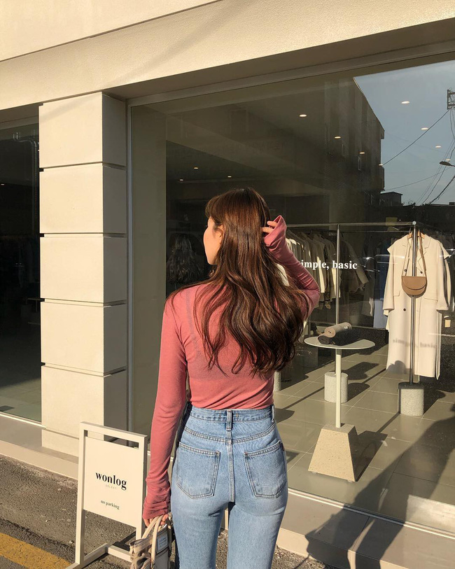 Nếu sở hữu mái tóc mỏng dính, chỉ chực chờ gãy rụng thì 4 tips sau đây chính là cứu tinh đích thực cho các nàng