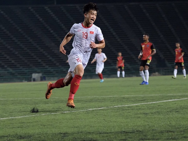 U22 Việt Nam 4-0 U22 Timor Leste: Danh Trung tiếp tục tỏa sáng giúp VN có mặt tại bán kết sớm 1 lượt trận