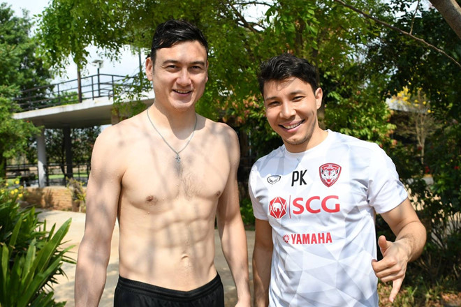 HLV thể lực: Đặng Văn Lâm sẽ có suất bắt chính tại Muangthong