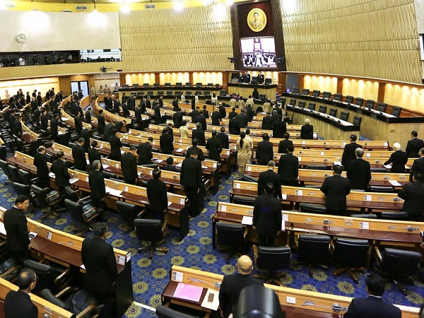 Đảng đối lập yêu cầu chính phủ Thái Lan cắt giảm ngân sách quốc phòng, 1 tháng trước cuộc bầu cử lịch sử