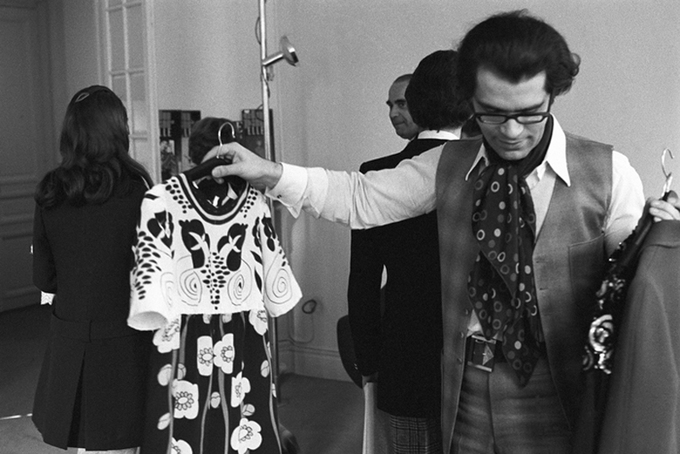 Karl Lagerfeld - tắc kè hoa huyền thoại của giới thời trang