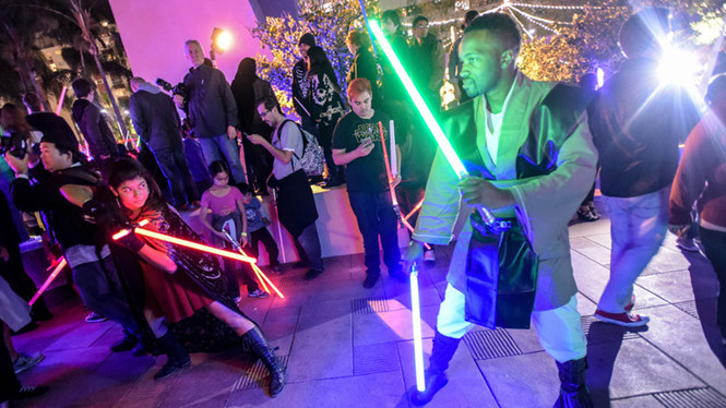 Pháp công nhận đấu kiếm phát sáng là một môn thể thao