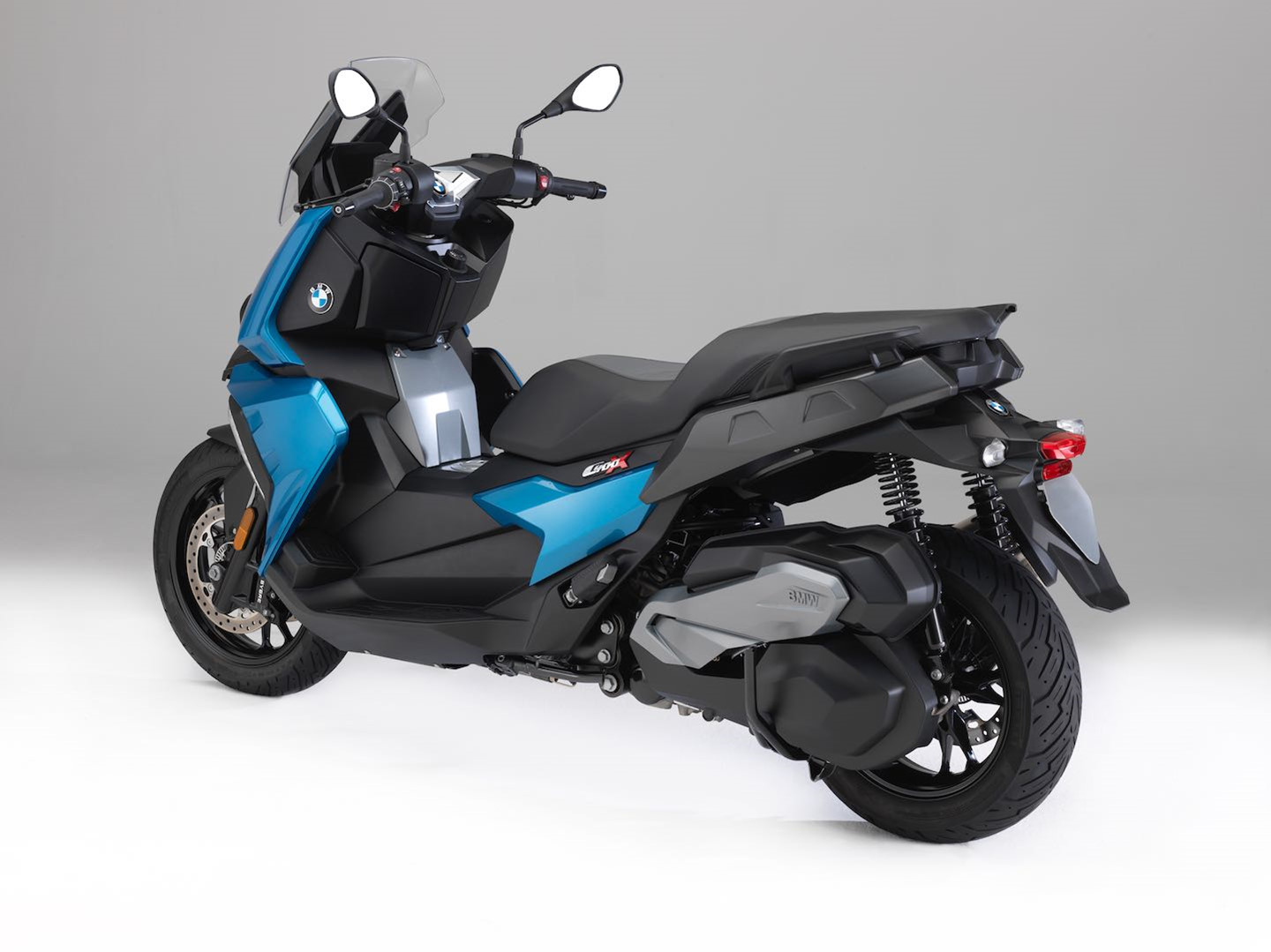 Tay ga BMW C 400 X sắp về Việt Nam, cạnh tranh Honda SH 300i - 2 Tay ga BMW C 400 X sắp về Việt Nam, cạnh tranh Honda SH 300i - 2