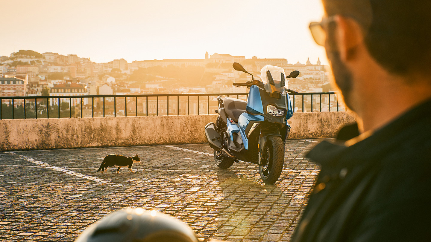 Tay ga BMW C 400 X sắp về Việt Nam, cạnh tranh Honda SH 300i