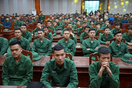 Bộ Quốc phòng yêu cầu đánh giá tỉ mỉ chiến sĩ nhập ngũ có hình xăm