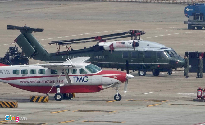 Marine One của TT Trump được C-17 đưa đến Hà Nội