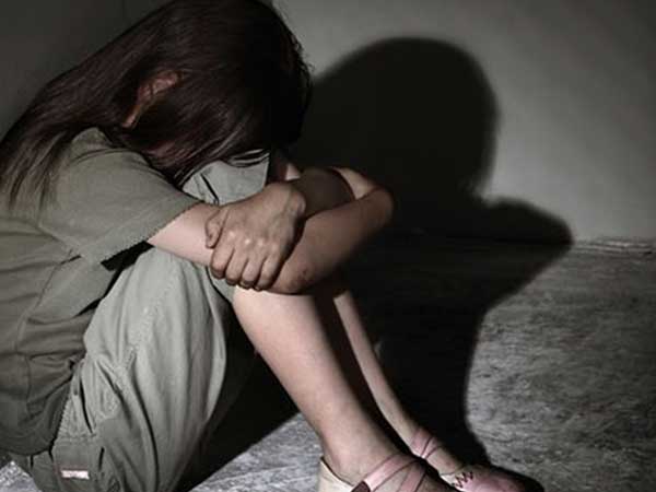 Yêu với bạn gái nhí nhiều lần nam thanh niên bị truy tố