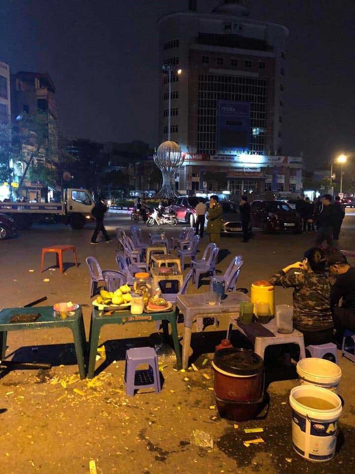 Hải Dương: Hỗn chiến kinh hoàng tại quán trà đá trước quảng trường, thanh niên 20 tuổi tử vong