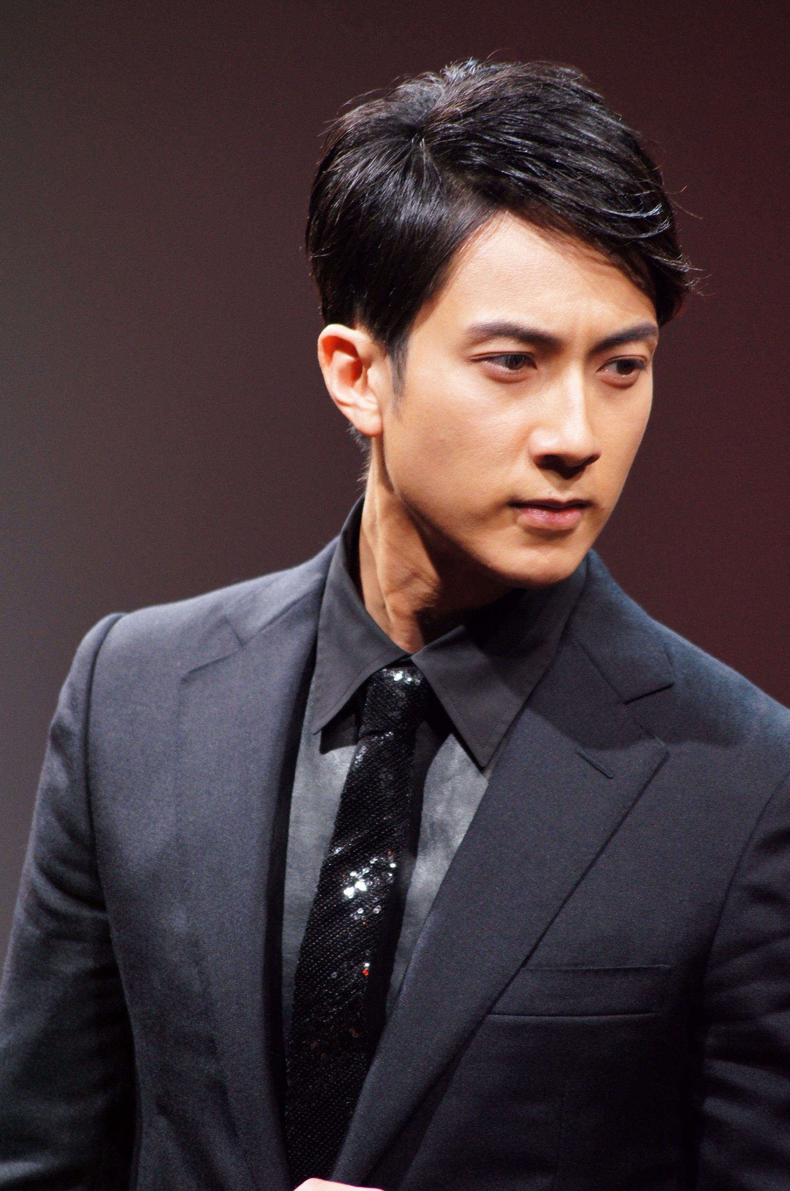 Những màn nói dối kinh điển của sao Cbiz: Tiến sĩ rởm bị vạch trần, kẻ cúi đầu xin lỗi vì bí mật lấy vợ sinh con