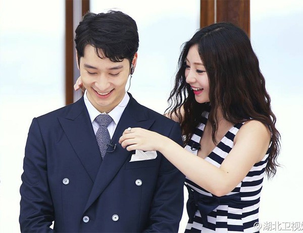 Những màn nói dối kinh điển của sao Cbiz: Tiến sĩ rởm bị vạch trần, kẻ cúi đầu xin lỗi vì bí mật lấy vợ sinh con