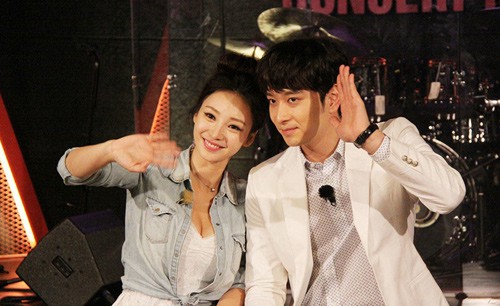 Những màn nói dối kinh điển của sao Cbiz: Tiến sĩ rởm bị vạch trần, kẻ cúi đầu xin lỗi vì bí mật lấy vợ sinh con