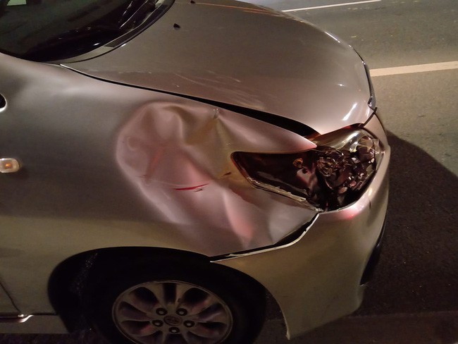 Hà Nội: Một người đàn ông đi bộ trên cầu Nhật Tân bị ô tô tông nguy kịch