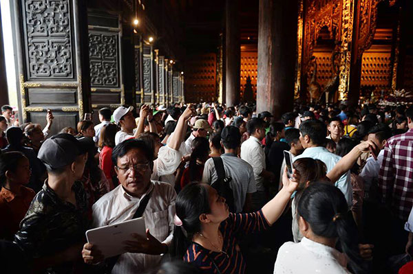 Kinh doanh tâm linh: Khu chùa nghìn ha dậy sóng dư luận