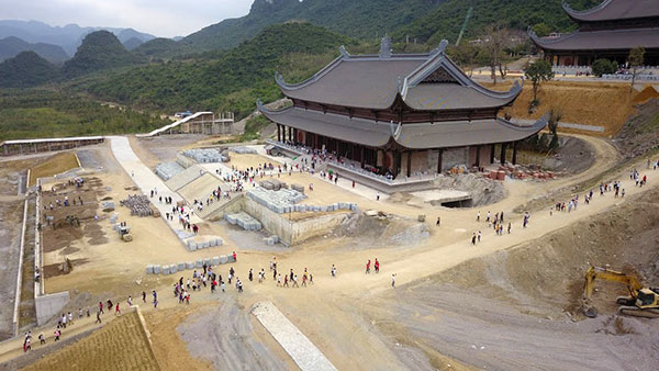 Kinh doanh tâm linh: Khu chùa nghìn ha dậy sóng dư luận