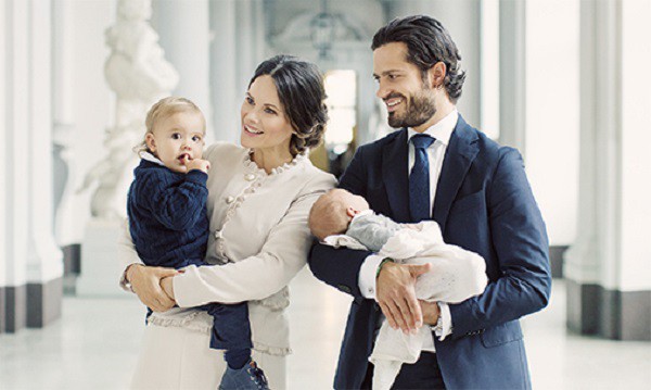 Bữa tối định mệnh và cuộc tình giúp nàng người mẫu tai tiếng lấy được Hoàng tử Thụy Điển và khiến cả đất nước chuyển từ ghét sang yêu mình