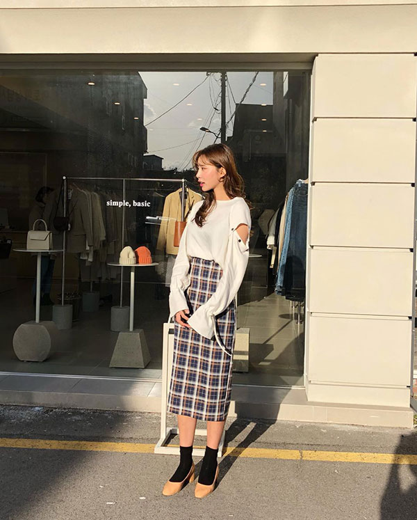 Chuyên nghiệp như chân váy bút chì nhưng không hề kén dáng, chân váy suông chính là item nàng công sở nên sắm ngay Chuyên nghiệp như chân váy bút chì nhưng không hề kén dáng, chân váy suông chính là item nàng công sở nên sắm ngay